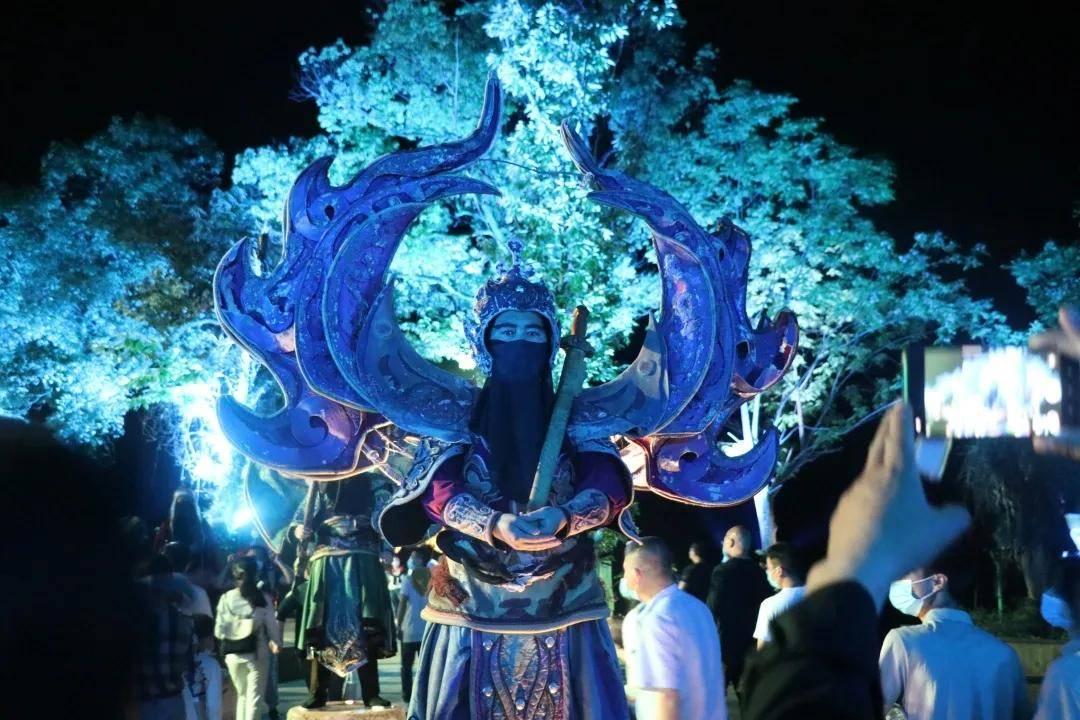 龚琳娜为家乡贵州上分啦!好吃又好玩,快来贵州过年吧